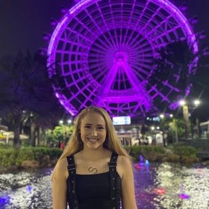 Meet your Posher, Sarah